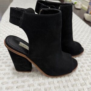 Steve Madden Valencia booties
